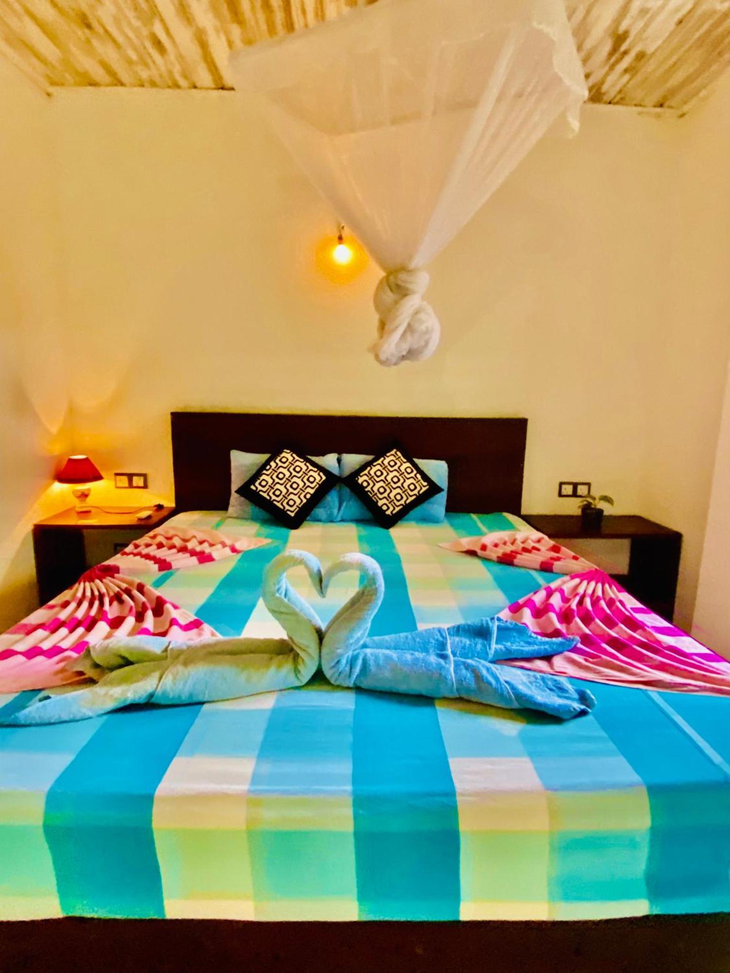 Mountain seaview Cabanas Tangalle Bagian luar foto