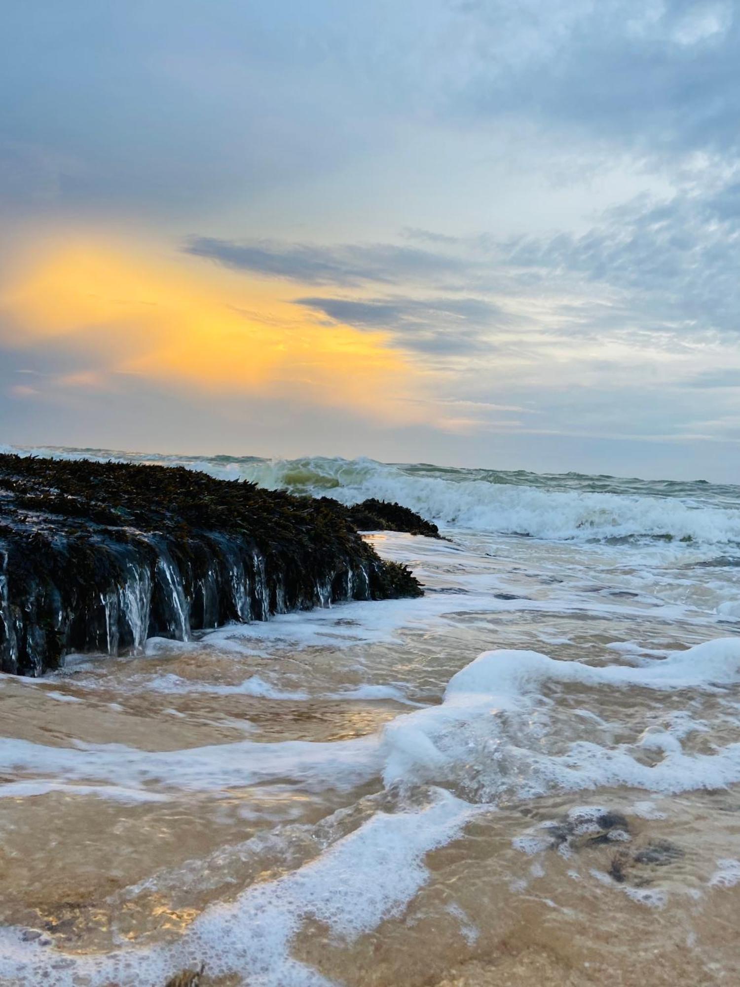 Mountain seaview Cabanas Tangalle Bagian luar foto